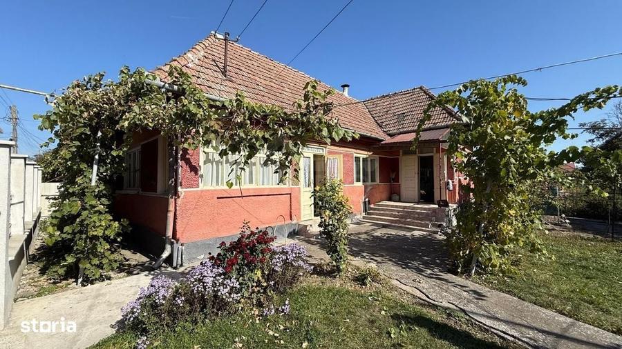 Casă cu 3 camere în Central