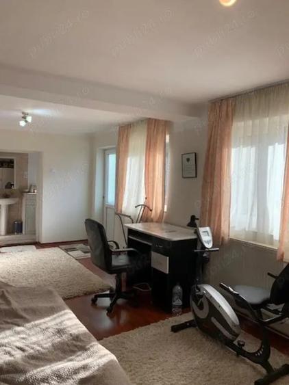 Casă cu 5 camere cu Teren 877 Mp în Lugoj