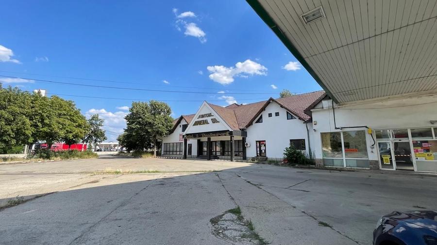 Spațiu comercial, de 2,100 mp, în Borș