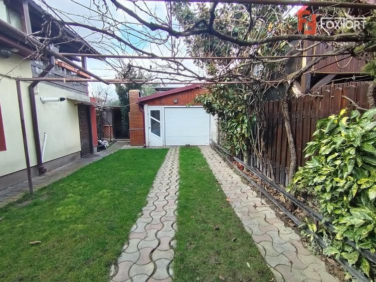 Casă individuală cu 4 camere cu Canalizare în Fratelia