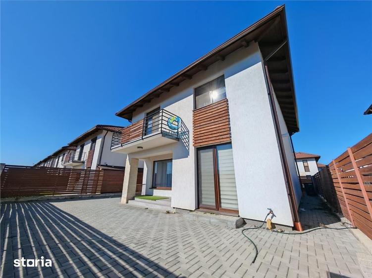 Casă cu 4 camere cu Teren 400 Mp în IAR