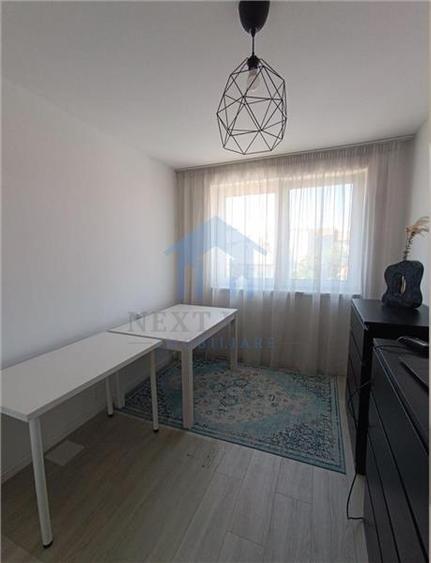 Apartament cu 3 camere decomandat în Horea