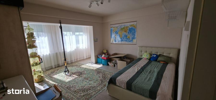 Apartament cu 2 camere decomandat în Est
