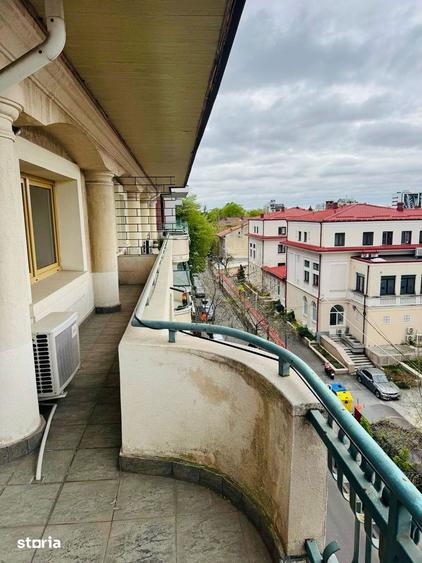 Apartament cu 3 camere în Primăverii