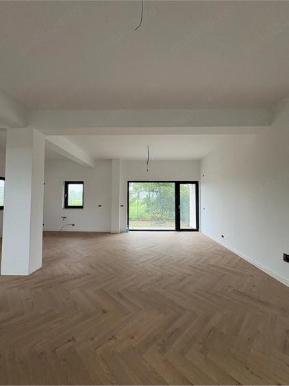 Casă cu 4 camere cu Teren 170 Mp în Corbeanca