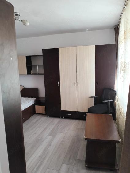 Garsonieră decomandată în Central
