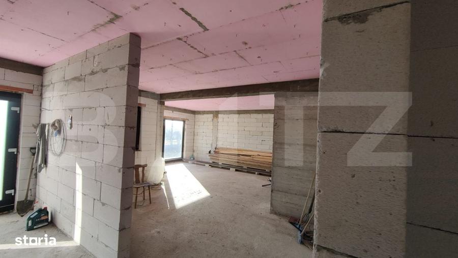 Casă cu 4 camere cu Teren 1300 Mp în Bosanci