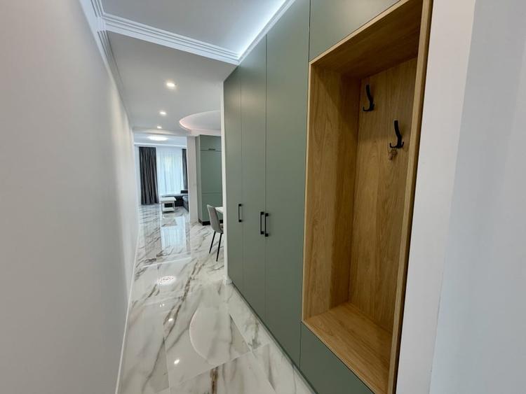 Apartament cu 2 camere decomandat, mobilat în Central