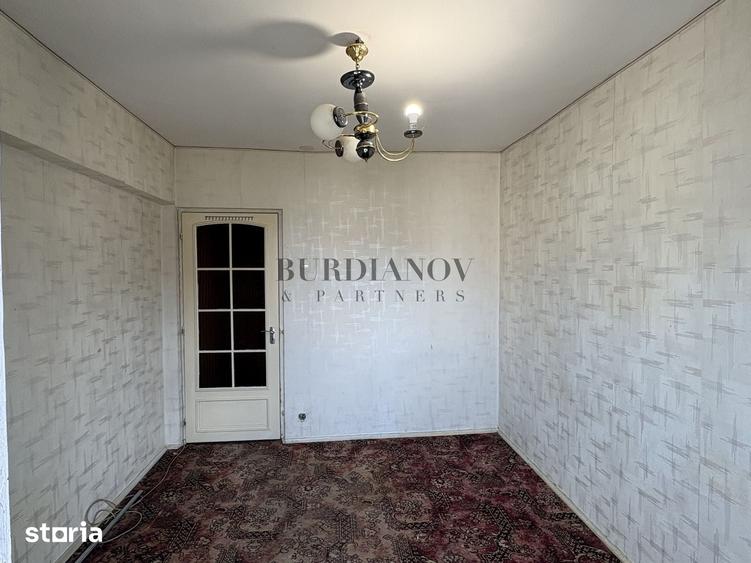 Apartament cu 4 camere semidecomandat în Militari