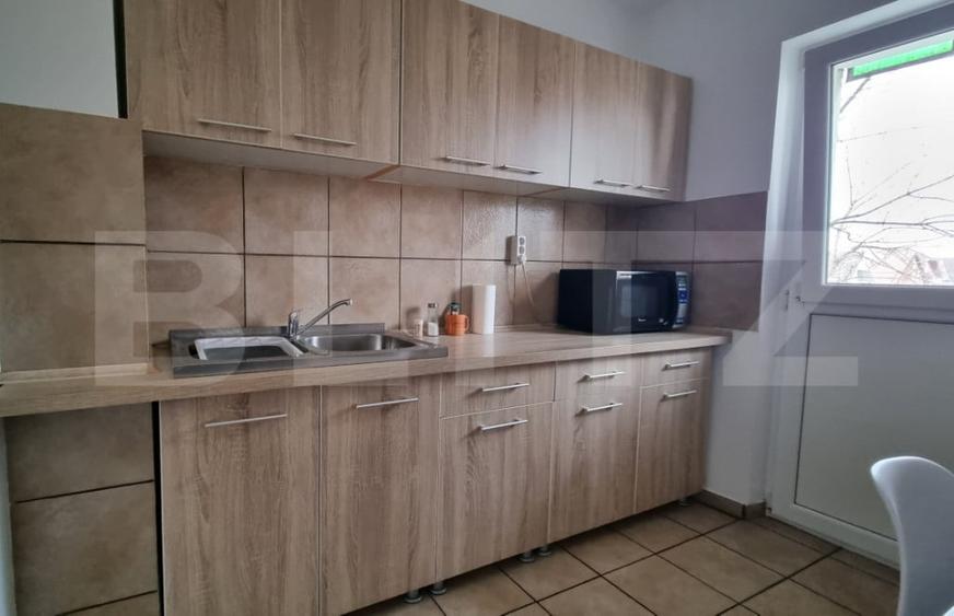 Apartament cu 3 camere decomandat în Nufărul