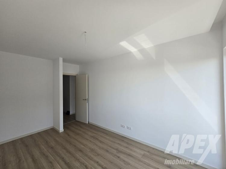 Apartament cu 2 camere decomandat în Drumul Taberei