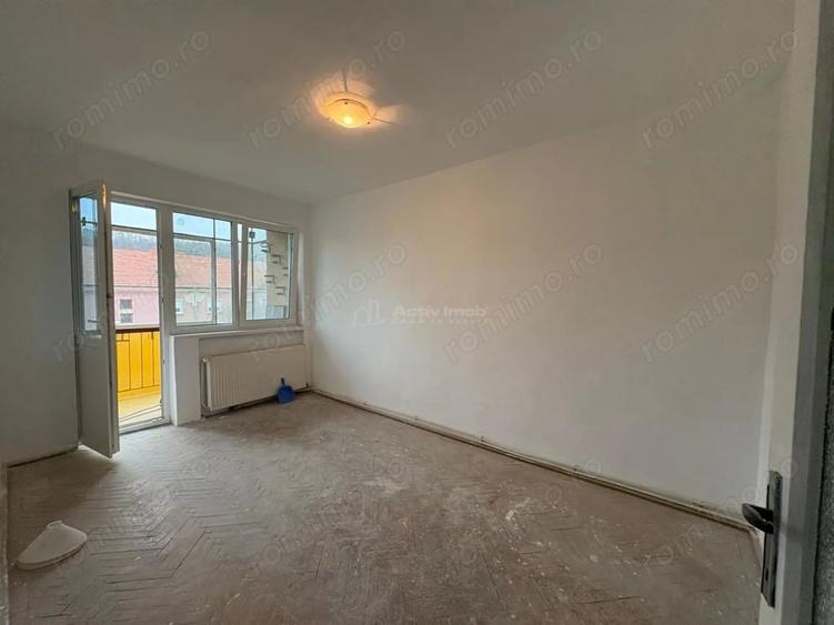 Apartament cu 2 camere decomandat în Luncă