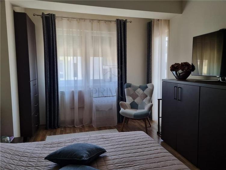 GIROC - 2 CAMERE - ETAJ INTERMEDIAR - PARCARE INCLUSA - ZONA EXCELENTA - 4