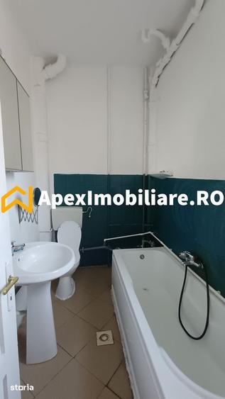 Apartament cu 2 camere semidecomandat, mobilat în Victoriei