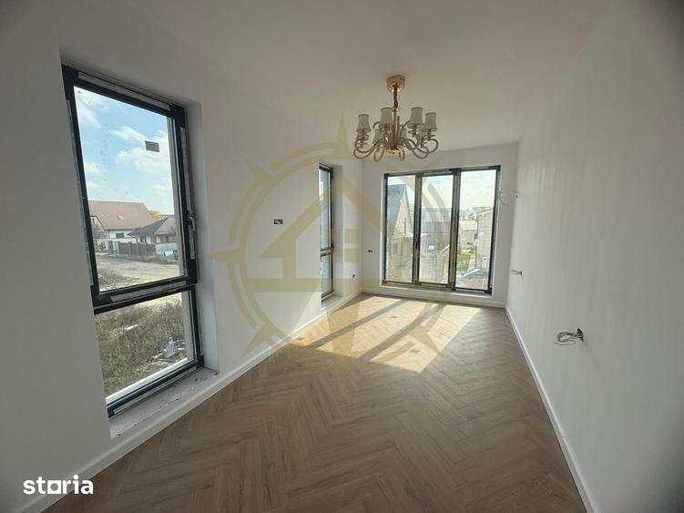 Casă cu 4 camere cu Teren 250 Mp în Petrești