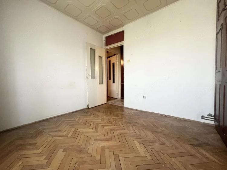 Apartament cu 2 camere semidecomandat în Dâmbovița