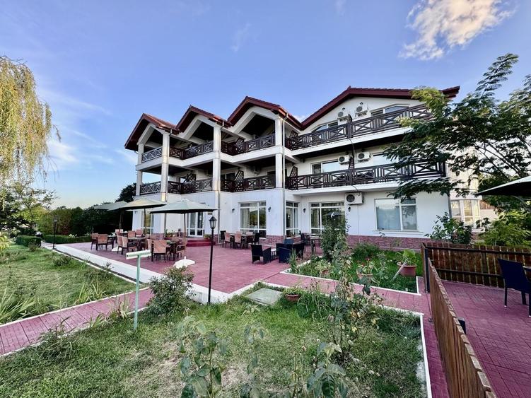 Casă individuală cu 25 camere cu Canalizare în Băltenii de Sus