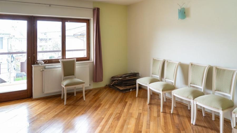 Casă cu 4 camere în Ștefan cel Mare