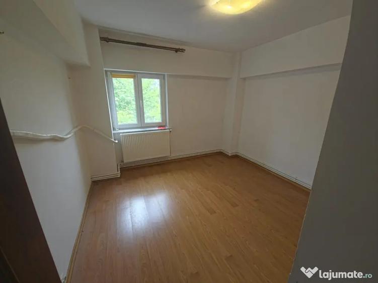 Apartament cu 2 camere decomandat în Tomis II
