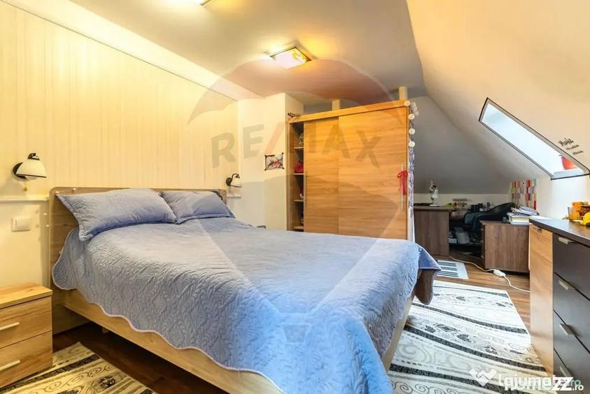 Casă cu 3 camere cu Teren 7150 Mp în Ozun