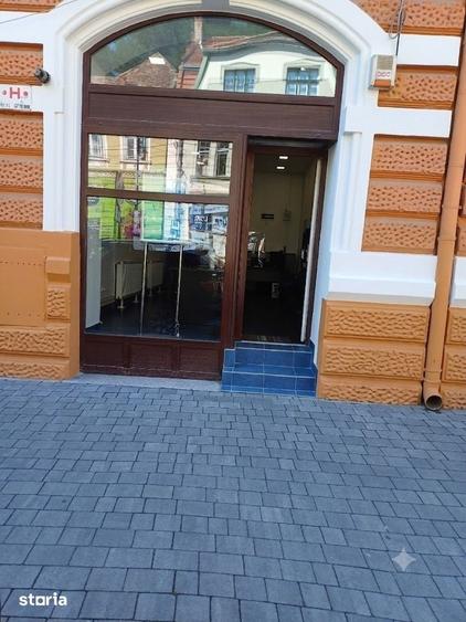 Spațiu comercial, de 26 mp, în Central
