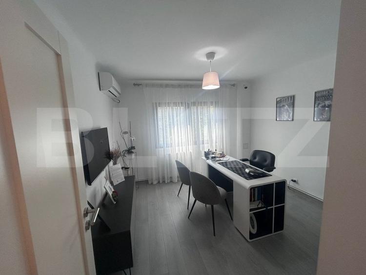 Apartament cu 4 camere decomandat, mobilat în 1 Mai