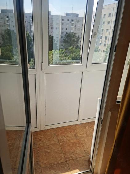 Apartament cu 2 camere semidecomandat, mobilat în P-ța Victoriei
