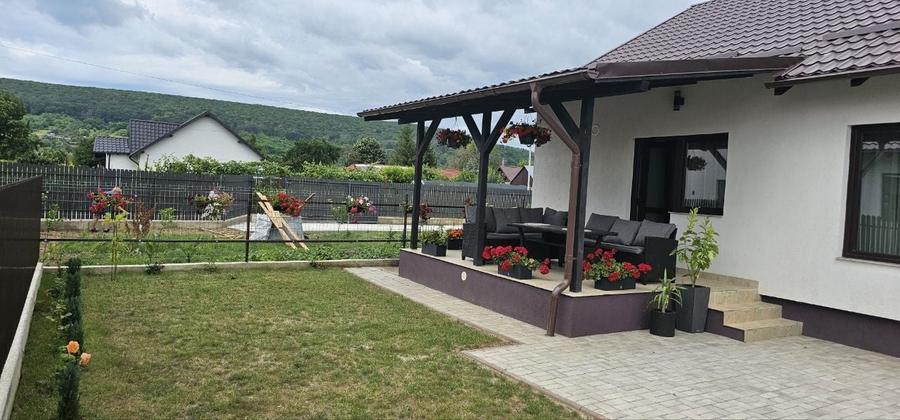 Casă cu 3 camere în Hemeiuș