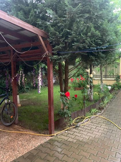 Casă cu 8 camere cu Canalizare în Snagov