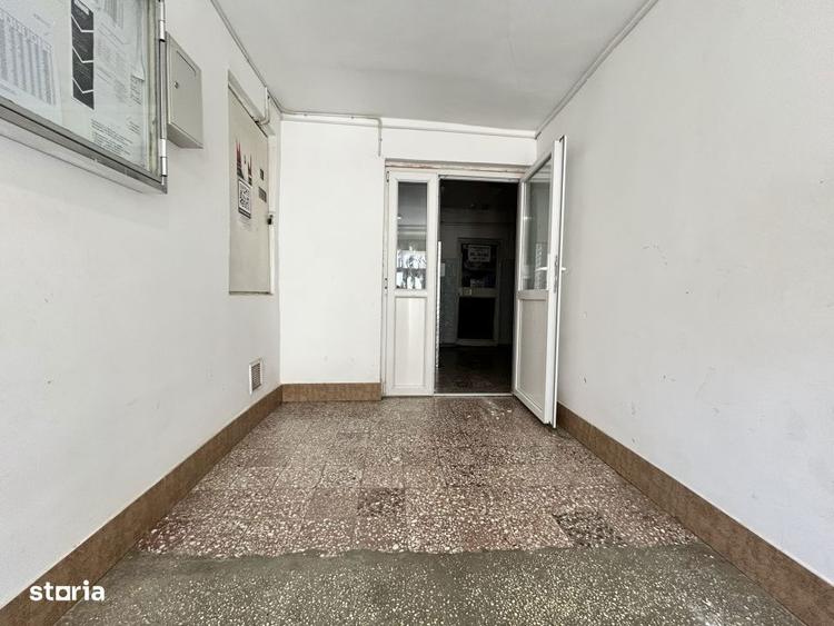 Apartament cu 3 camere decomandat, mobilat în Titan