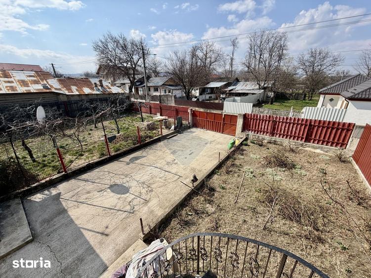 Casă cu 4 camere cu Teren 1300 Mp în Jariștea