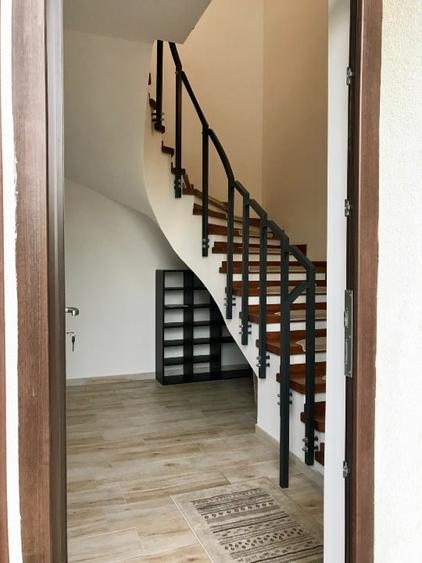 Apartament cu 3 camere decomandat, mobilat în Torontalului