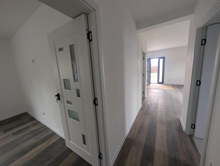 Casă individuală cu 4 camere cu Teren 350 Mp în Nord