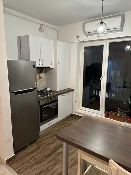 Apartament cu 2 camere semidecomandat în Titan