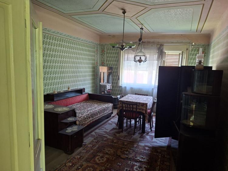 Casă cu 3 camere cu Teren 364 Mp în Central