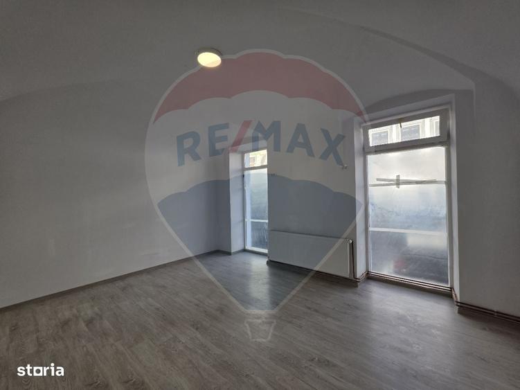Spațiu comercial, de 80 mp, în Central