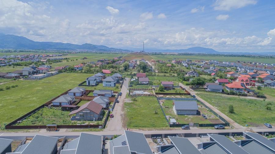 Teren Construcții intravilan de 683 mp, în Tărlungeni