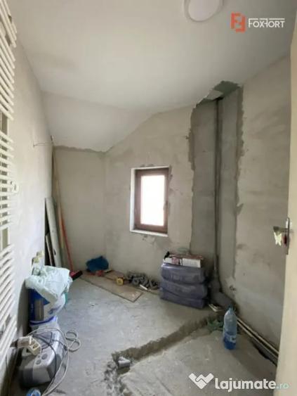 Casă cu 9 camere cu Teren 500 Mp în Bogdăneștilor
