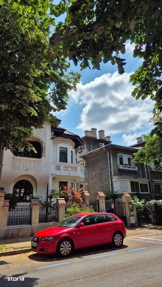 Apartament cu 6 camere în Dorobanți