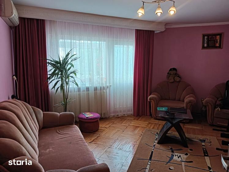 Apartament cu 2 camere, mobilat în Central