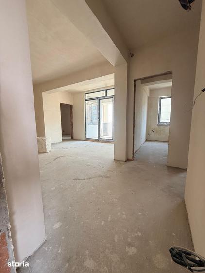 Apartament cu 3 camere în Ștefan cel Mare