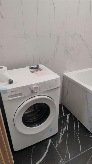 Apartament cu 2 camere decomandat în Tractorul