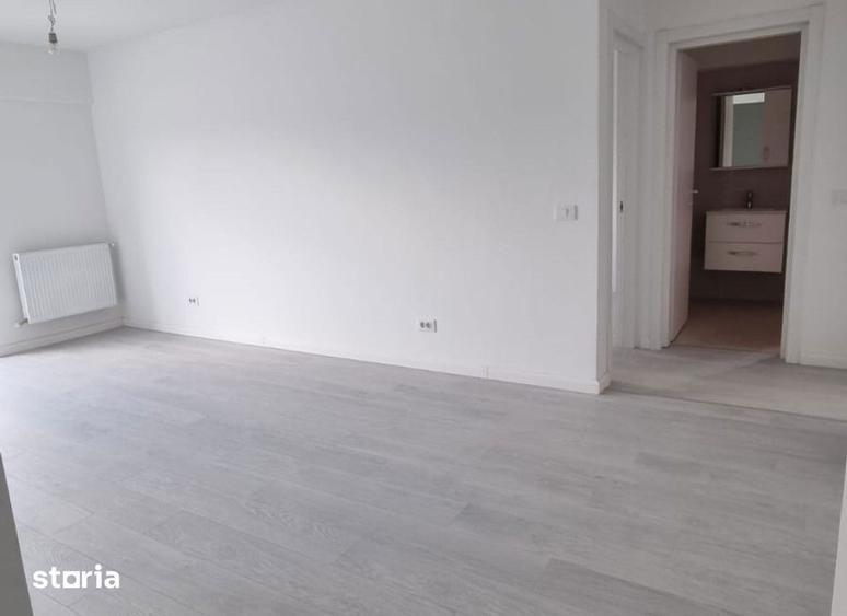 Apartament cu 2 camere decomandat în Bârnova