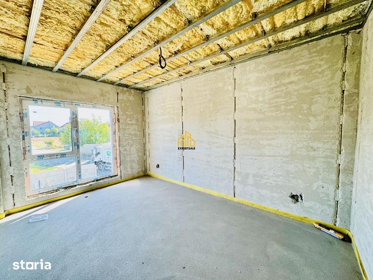 Casă cu 4 camere cu Teren 340 Mp în Domnești