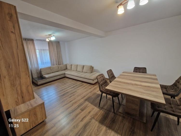 Casă individuală cu 5 camere cu Canalizare în Roșu