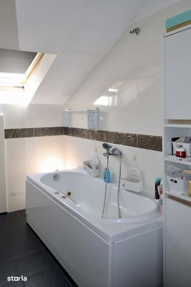 Apartament cu 4 camere în Baciu