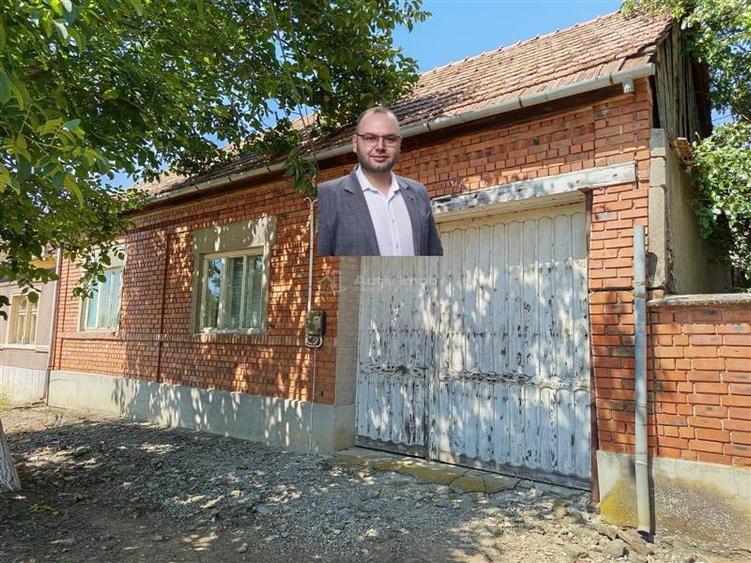 Casă individuală cu 5 camere cu Teren 1439 Mp în Iam