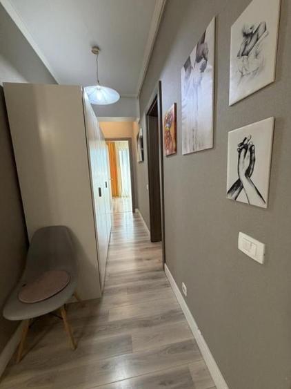 Apartament cu 3 camere în Crângași