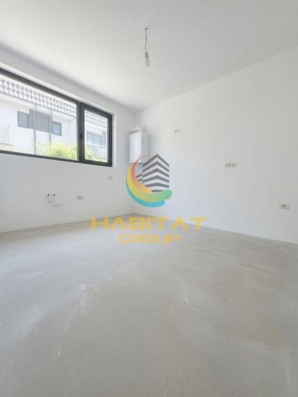 Duplex cu 4 camere cu Canalizare în Central