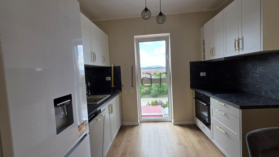 Apartament cu 2 camere semidecomandat, mobilat în Florești